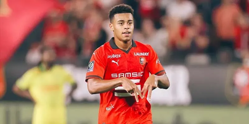 Désiré Doué có sở trường chơi ở vị trí tiền vệ công